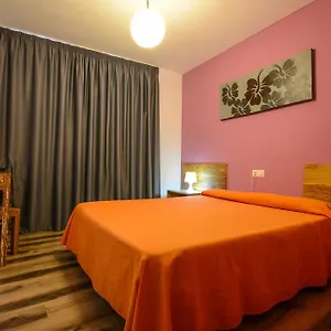 https://hostal-ancora.catalonia-hotels.com